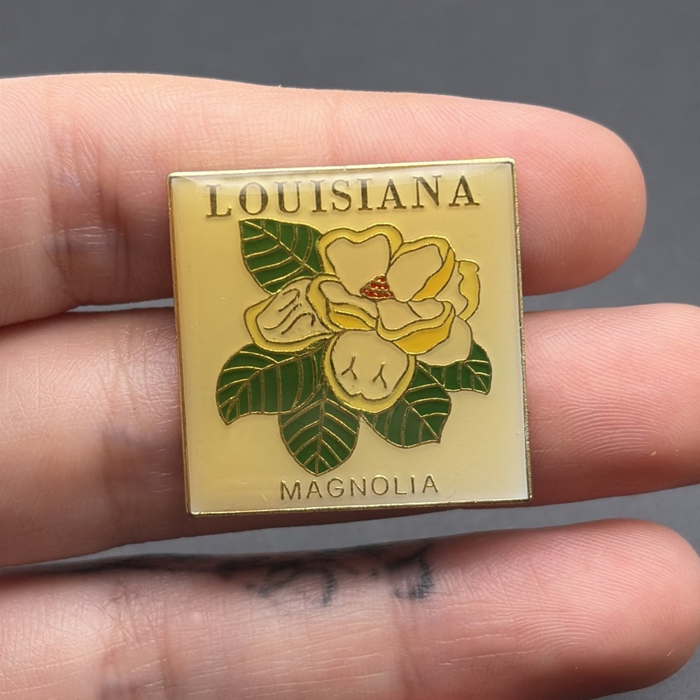 Louisiana State‎ Flower Magnolia Lapel Hat Pin